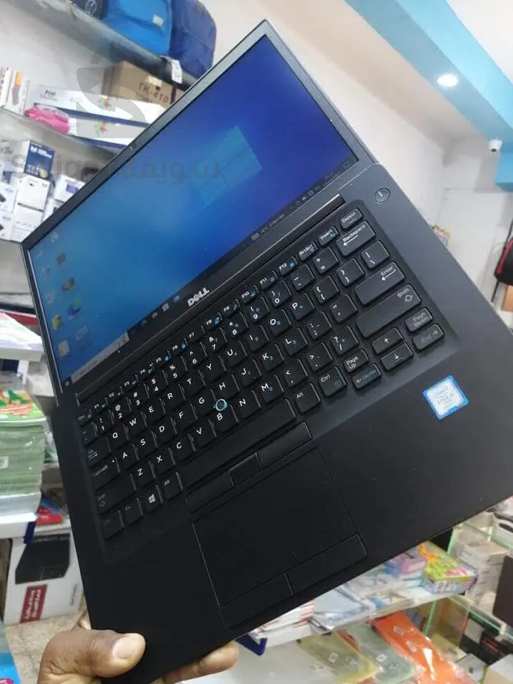 ✅ Dell latitude 7480 
10/10
✴️i5 7eme 
✴️8GB Ram 
✴️ 256 GB SS