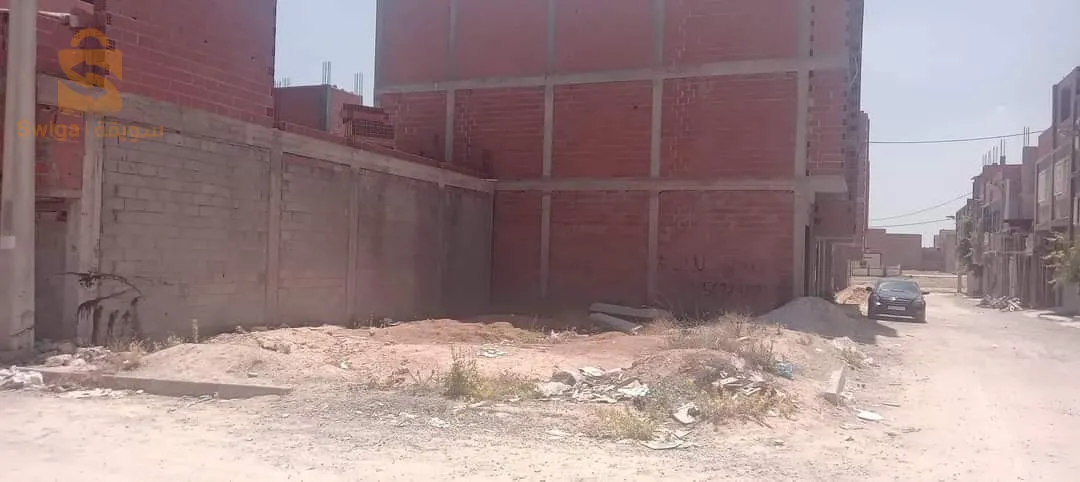 3 قطع اراضي للبيع