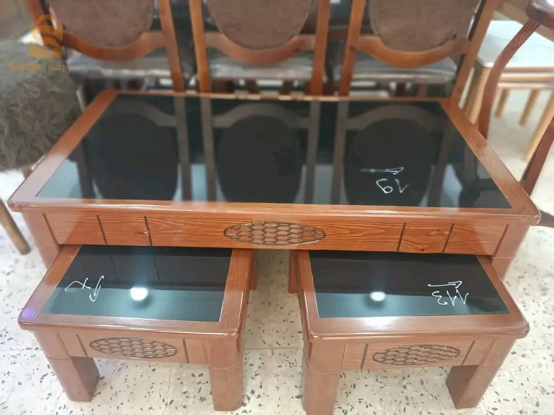 Basic table + 2 small tables