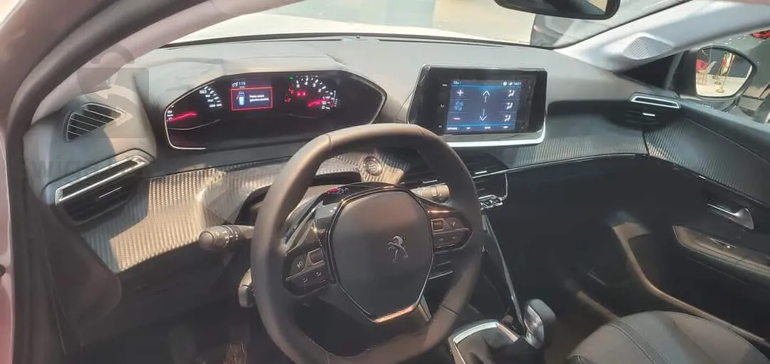 Peugeot 208 2022 Allure Facelift 00km