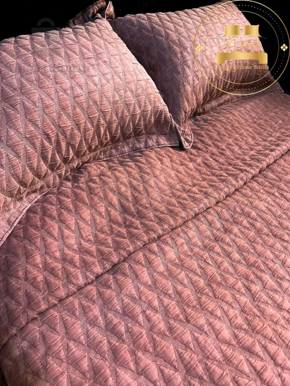 غطاء سرير + 2 غطاء وسادة