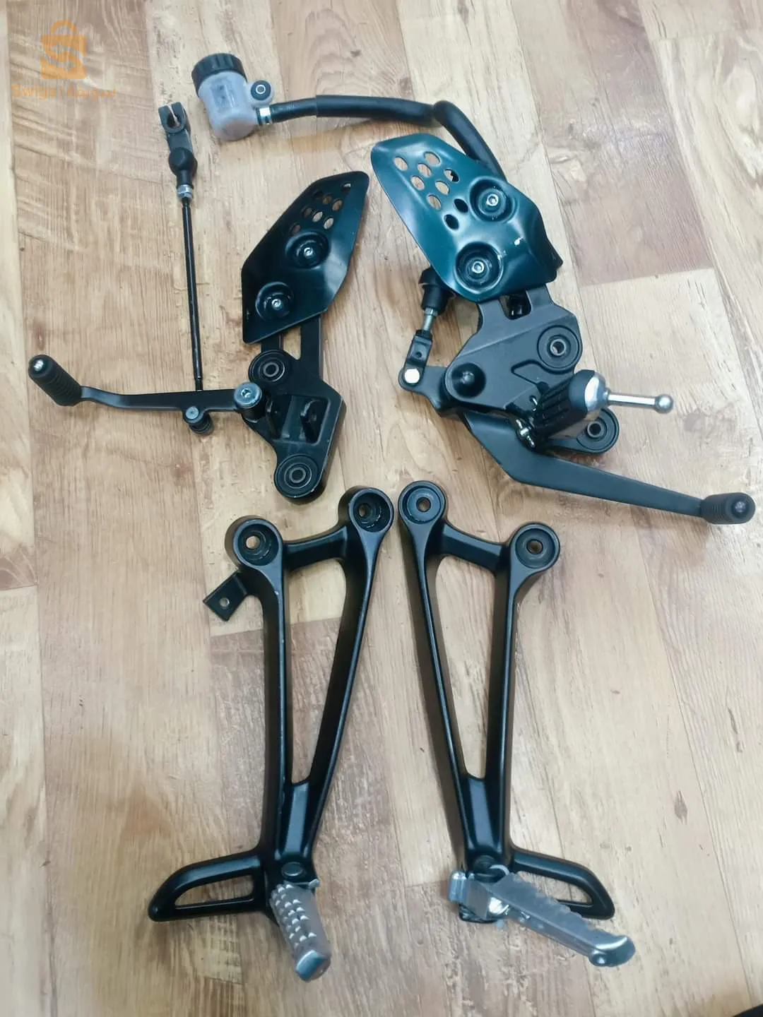 Platine repose pied pilote gauche & Droite YAMAHA MT-07