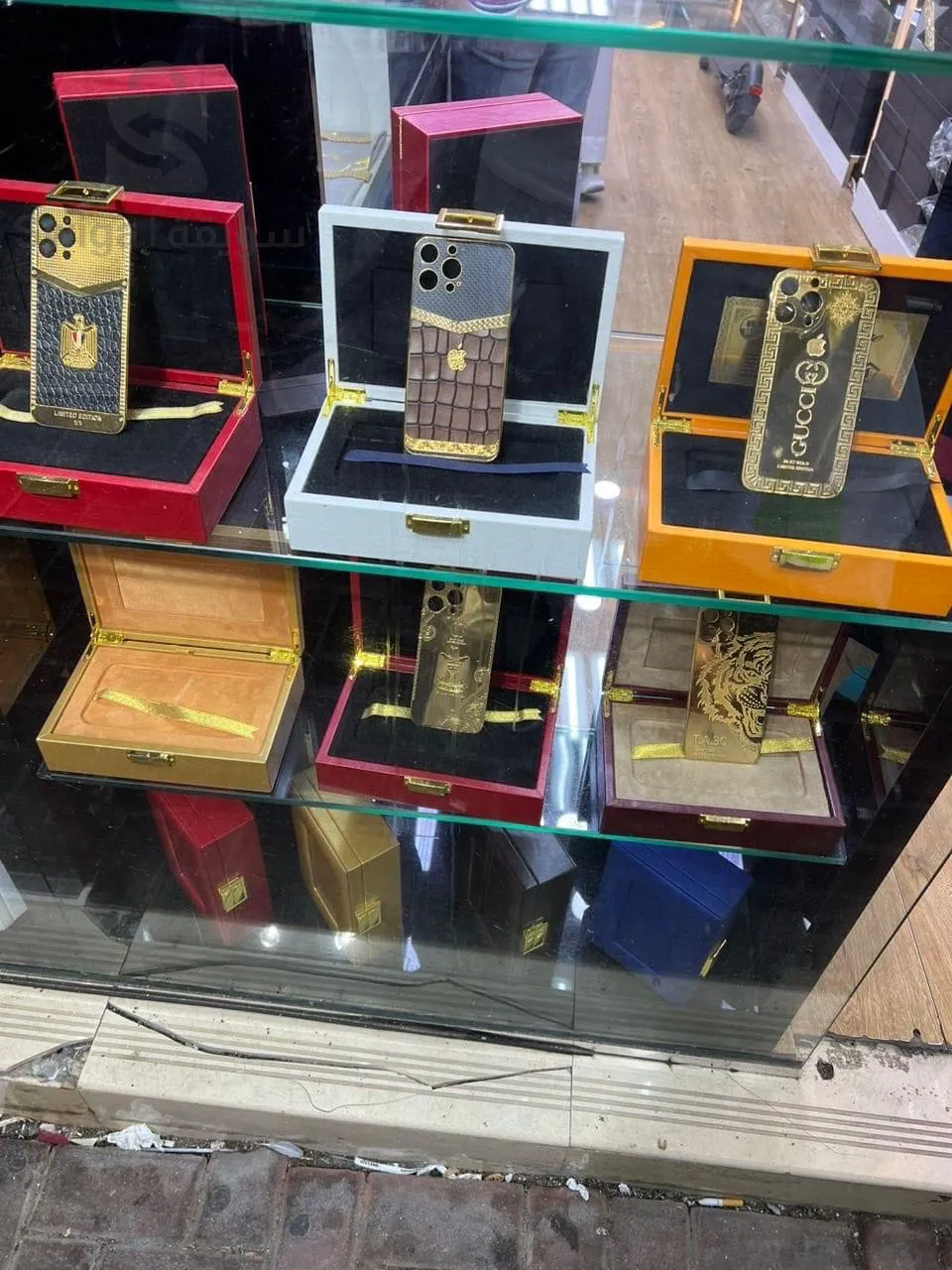 اكسسوارات ايفون و سامسونج