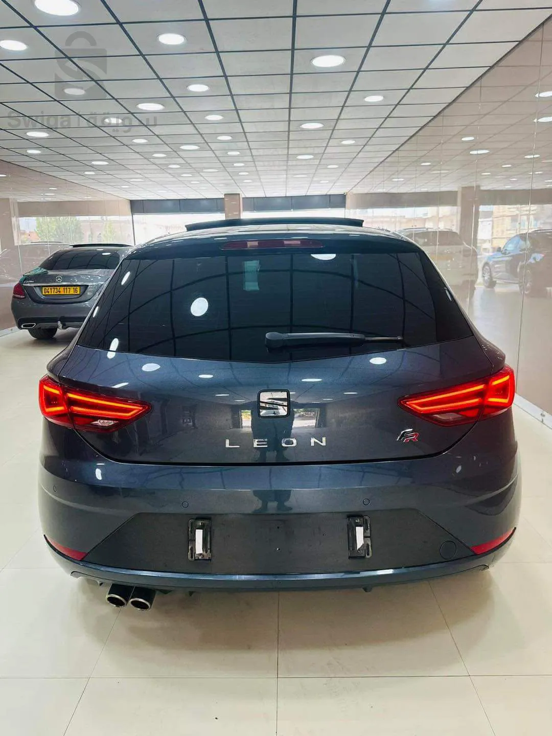 SEAT      LEON     F R