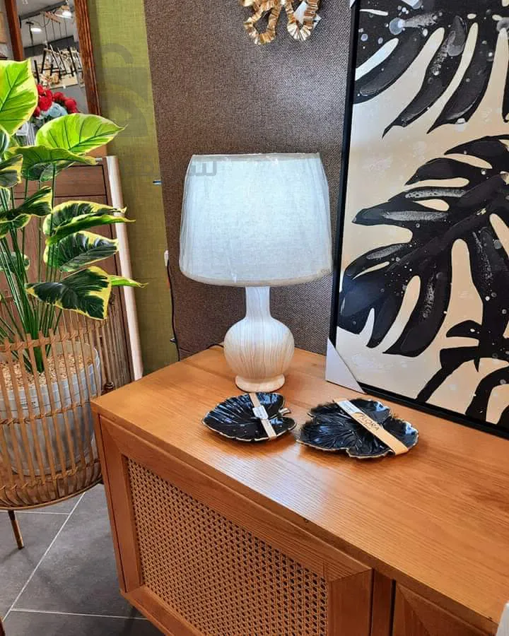 مصباح سرير و مكاتب