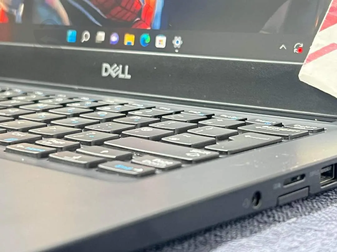 DELL LATITUDE 7490