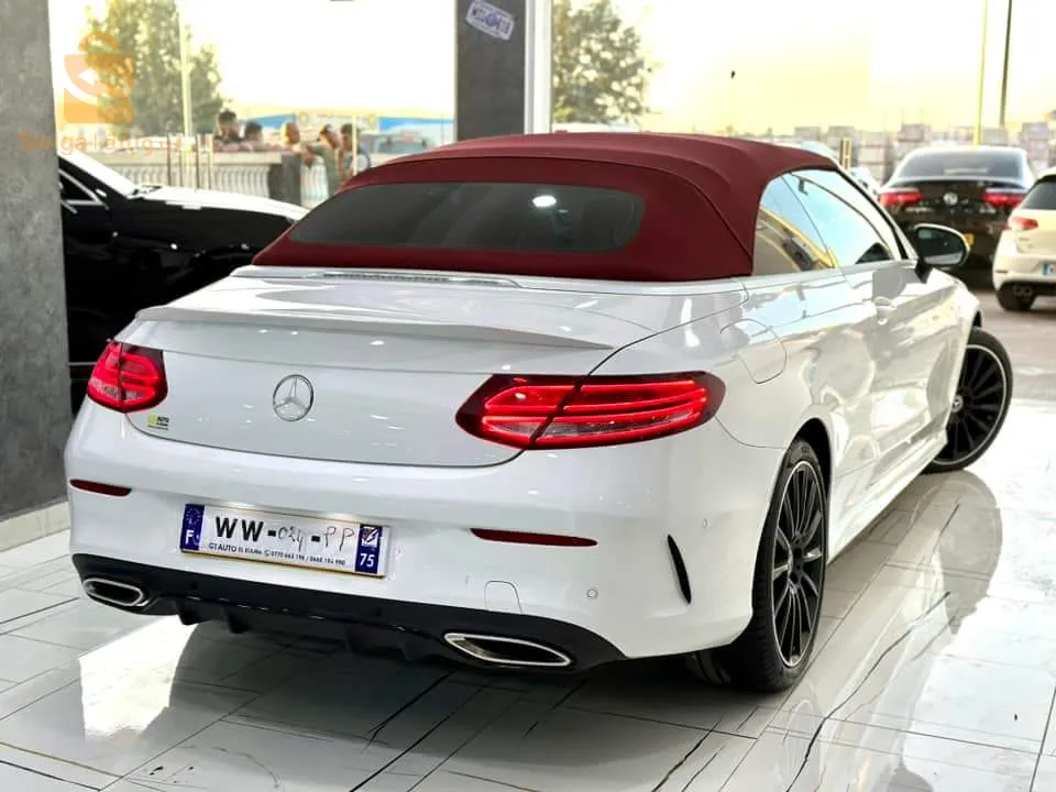 Mercedes Benz 2022