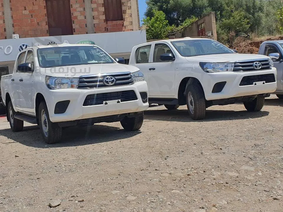 TOYOTA DOUBEL CABINE
