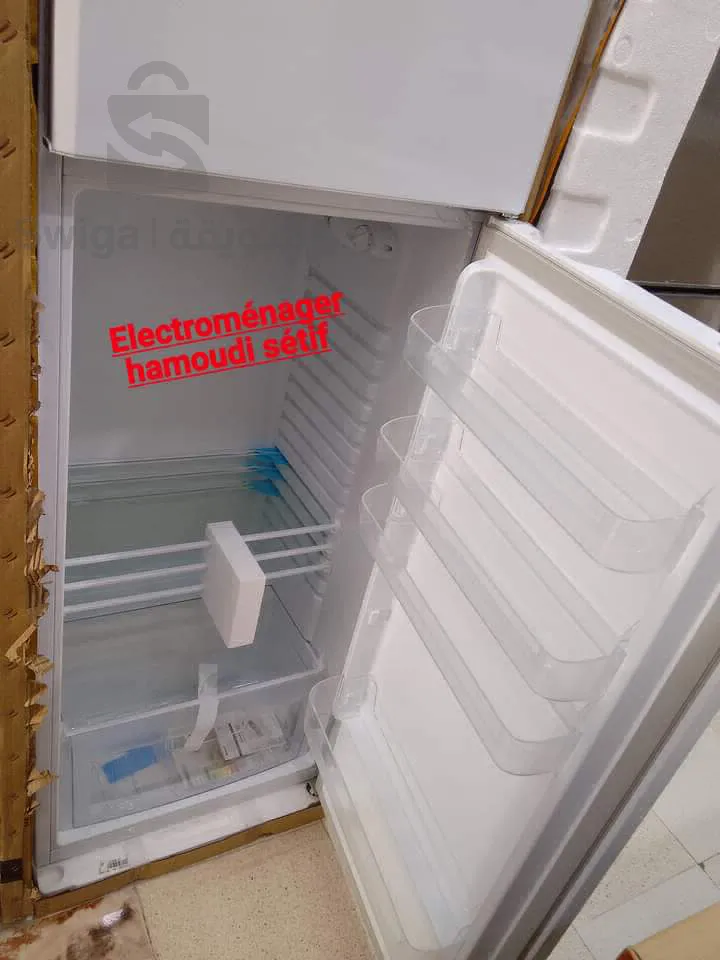 Réfrigérateur géant Blanc Frost la référence 400