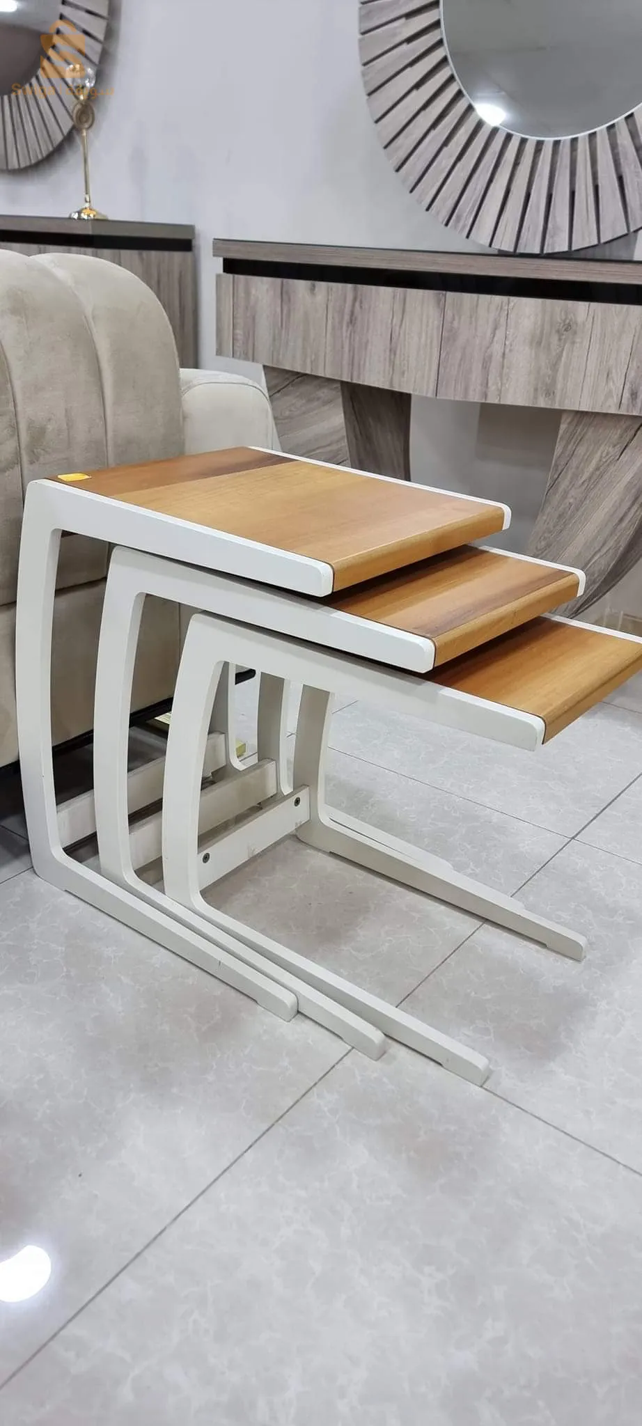 طاولات متداخلة