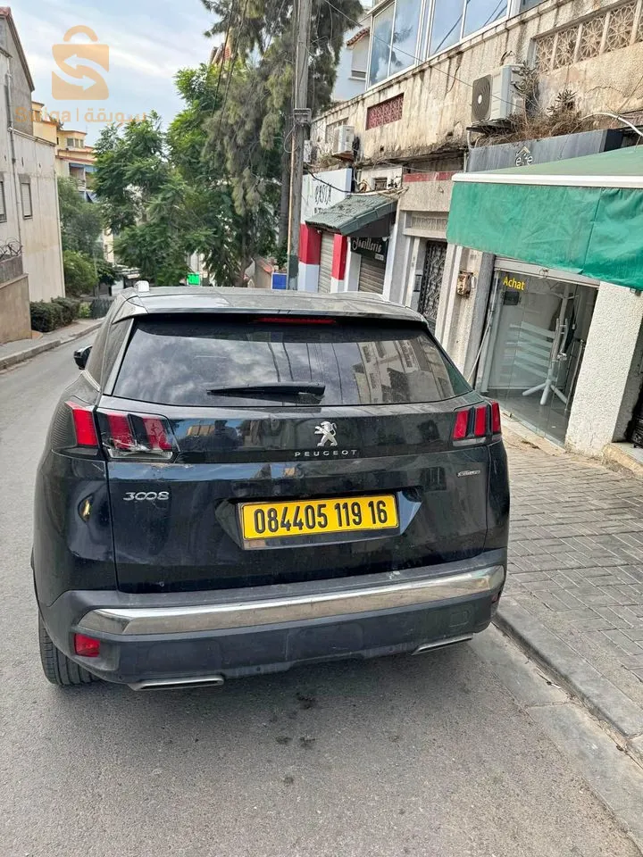PEUGEOT 3008