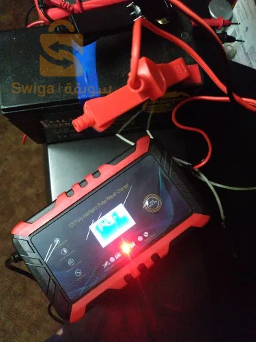 شاحن بطريات السيارات