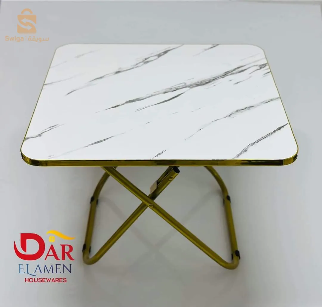 طاولات منخفضة