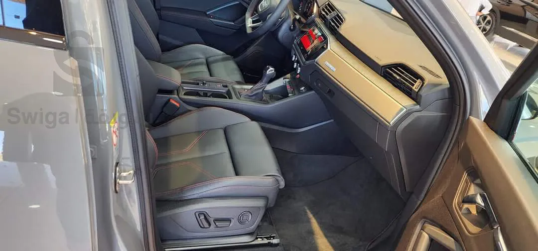 Audi Q3 2023 S Line 00k