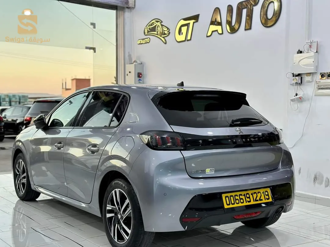 peugeot 208 allur 2022