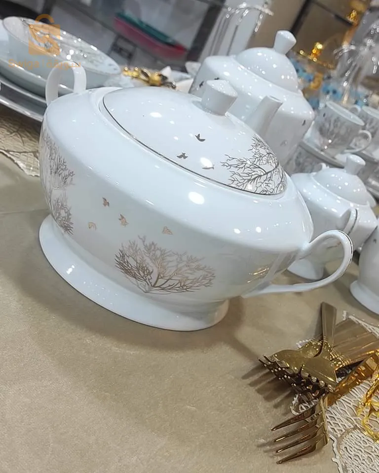طقم مائدة