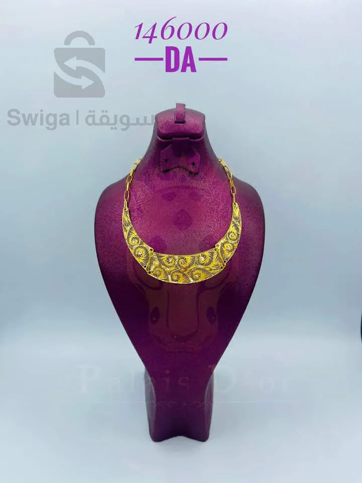 un collier d'or fetla