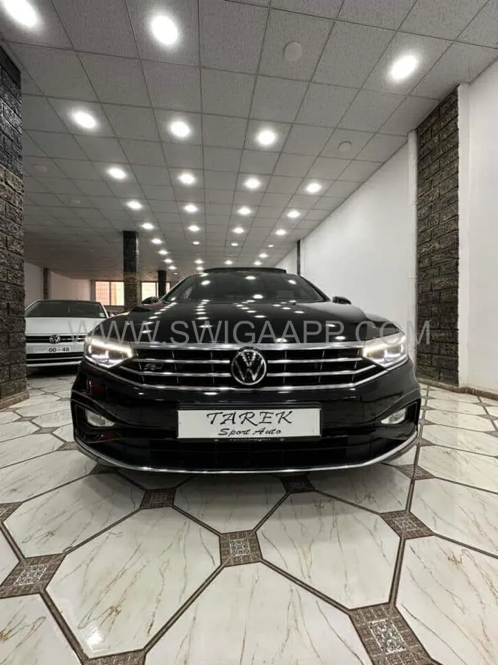 باسات