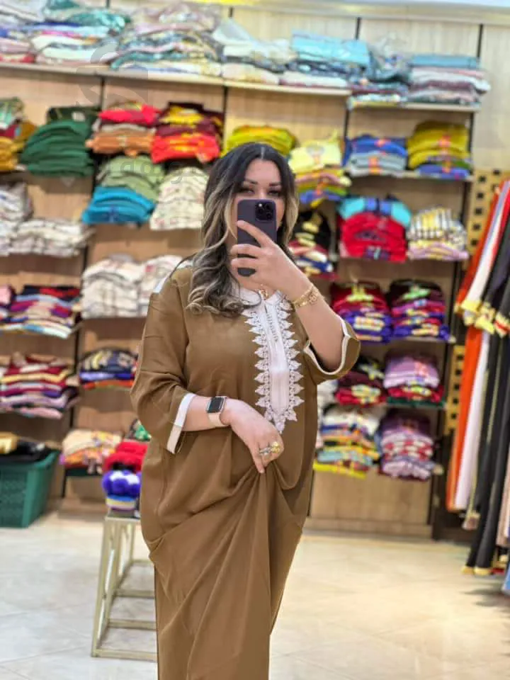robe monche trois care