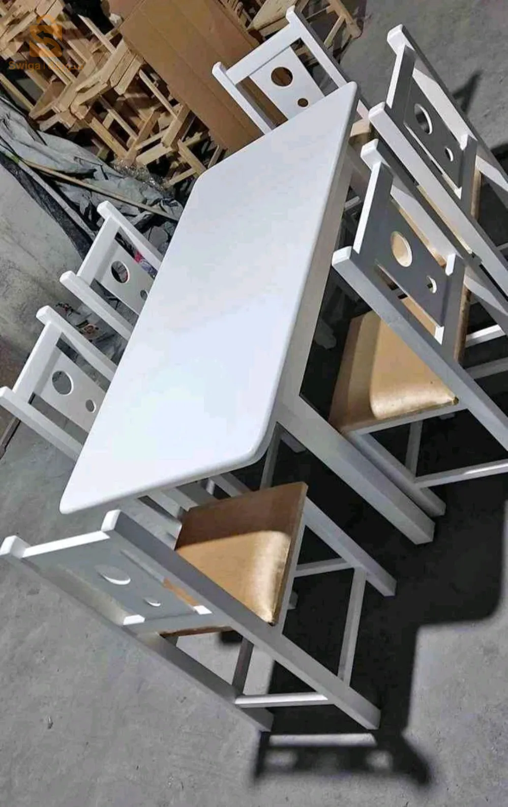 طاولات مطبخ بي كراسي