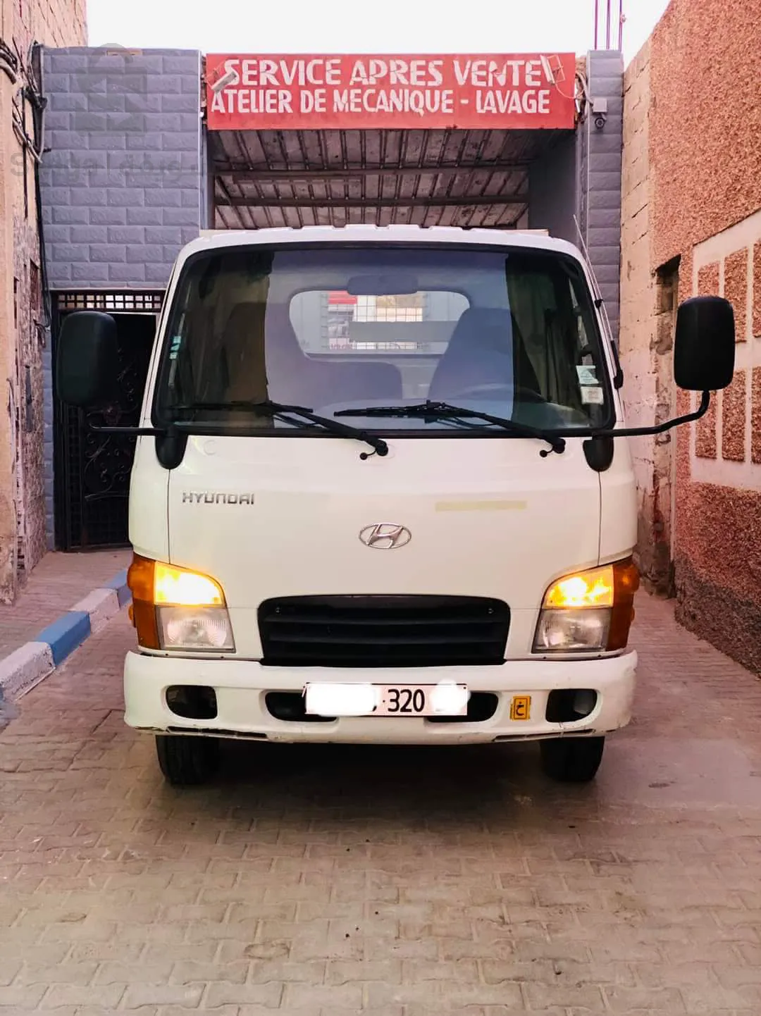 HYUNDAI.    HD35    2020  -: 88000 km