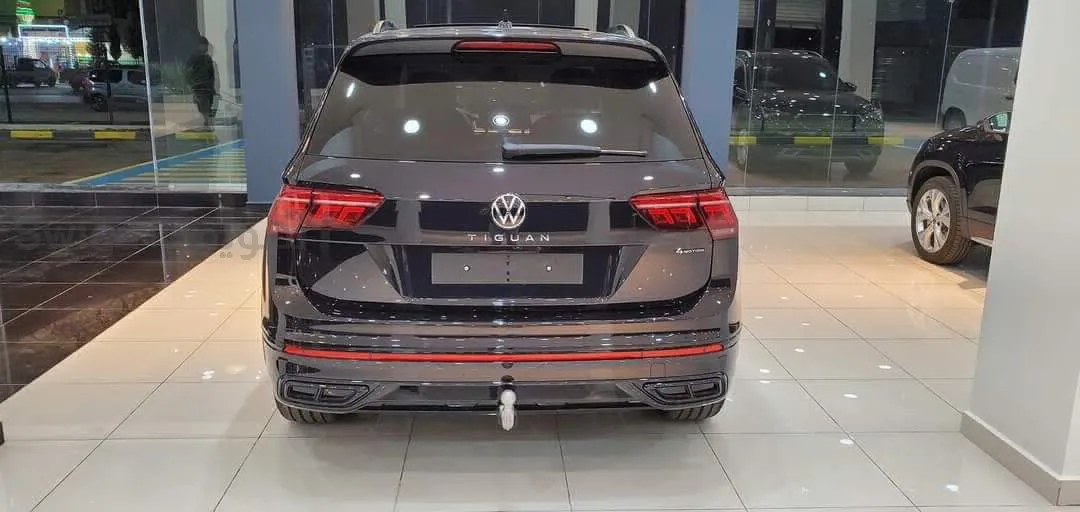 Volkswagen Tiguan R Line 2022 black