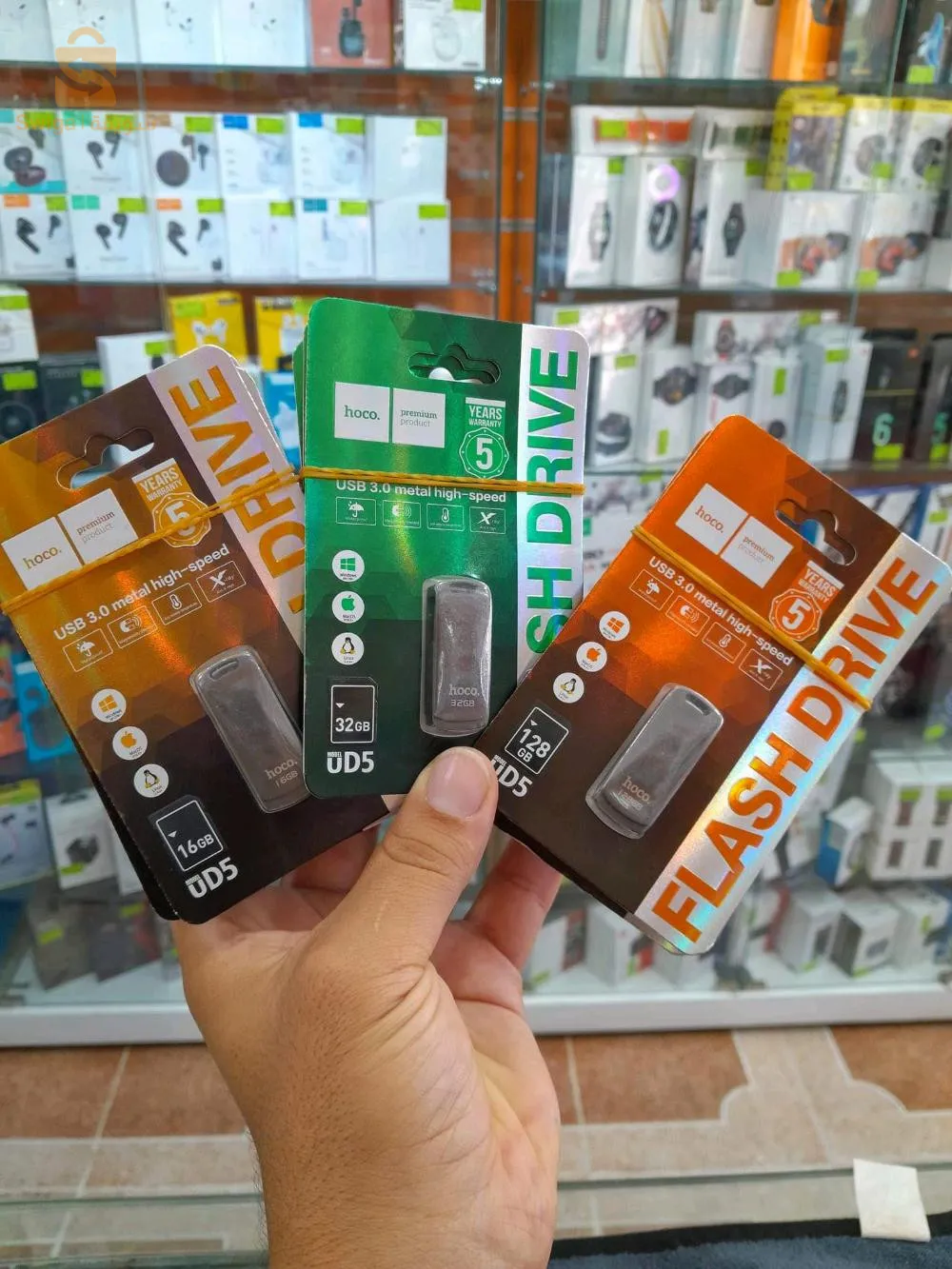 Flash_disk UD5 🥊🔔😍
16G/32G/128G USB3.0
Haja cheba bzeaf