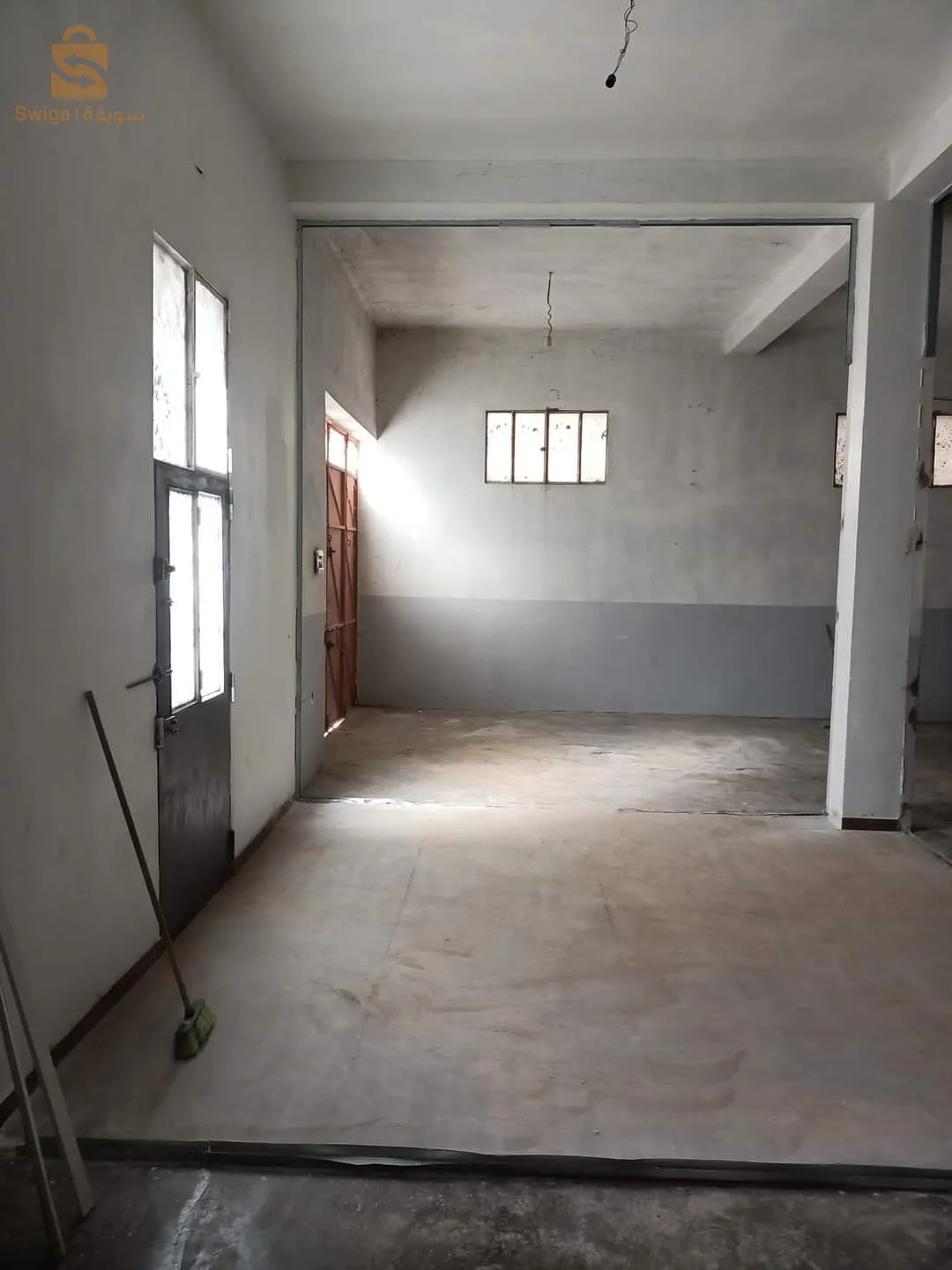 ڨراج للكراء 156 م2