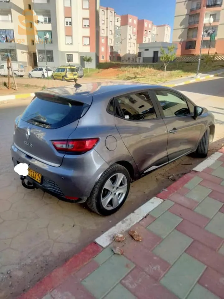 Clio 4 237 DZD