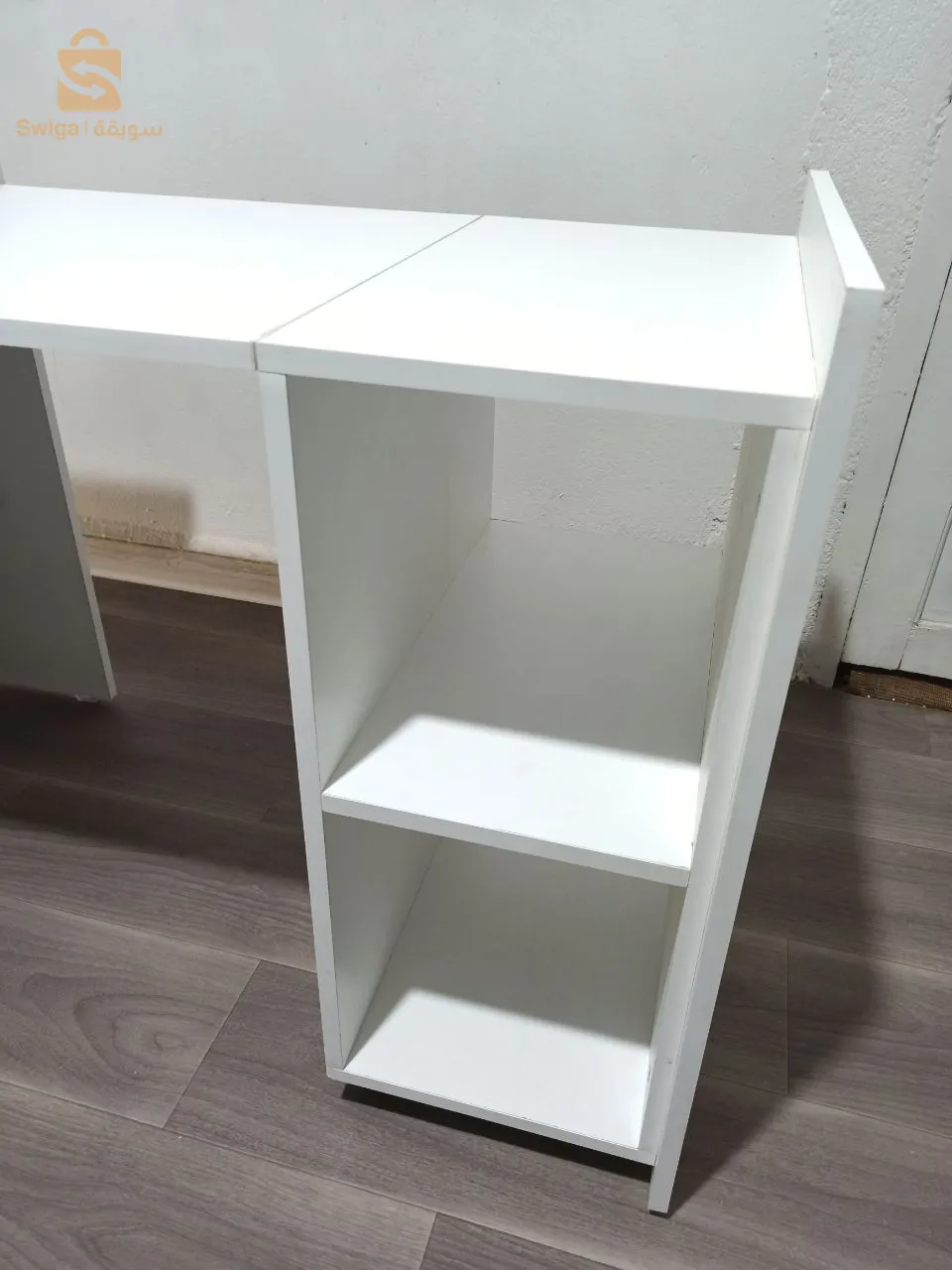 Libérez de l’Espace avec Notre Table de Nuit/Bureau Pliable Élégante