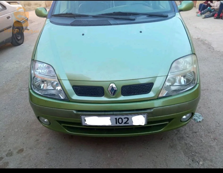Scénic 1.9 dci est bleu
