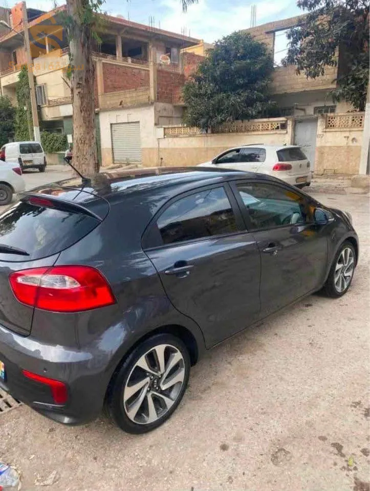 Kia Rio 2017 Ess bote auto mechya 89000km