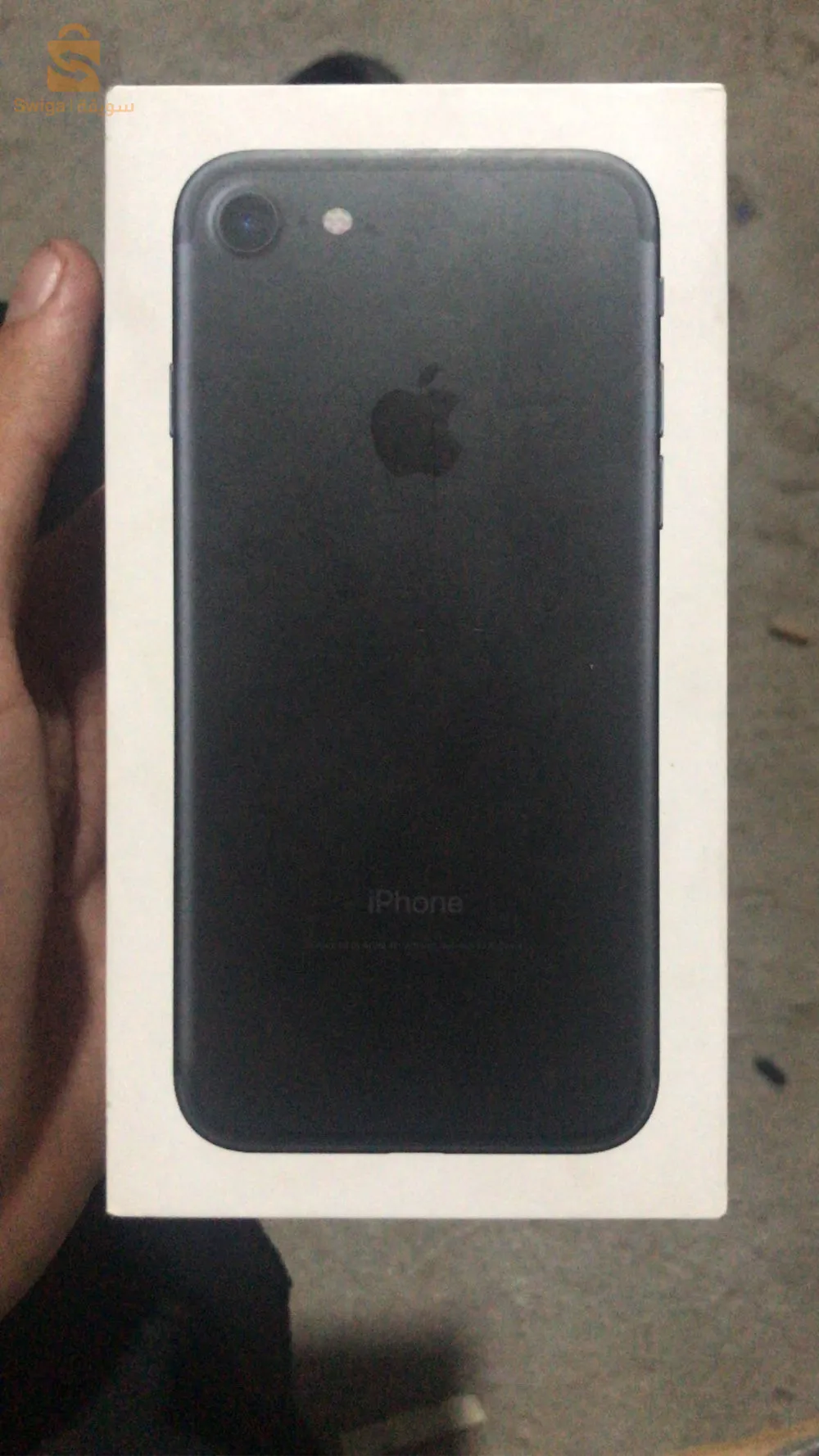 iphone 7    32g liberi officiel batrey 87original avec la boite produit oropien