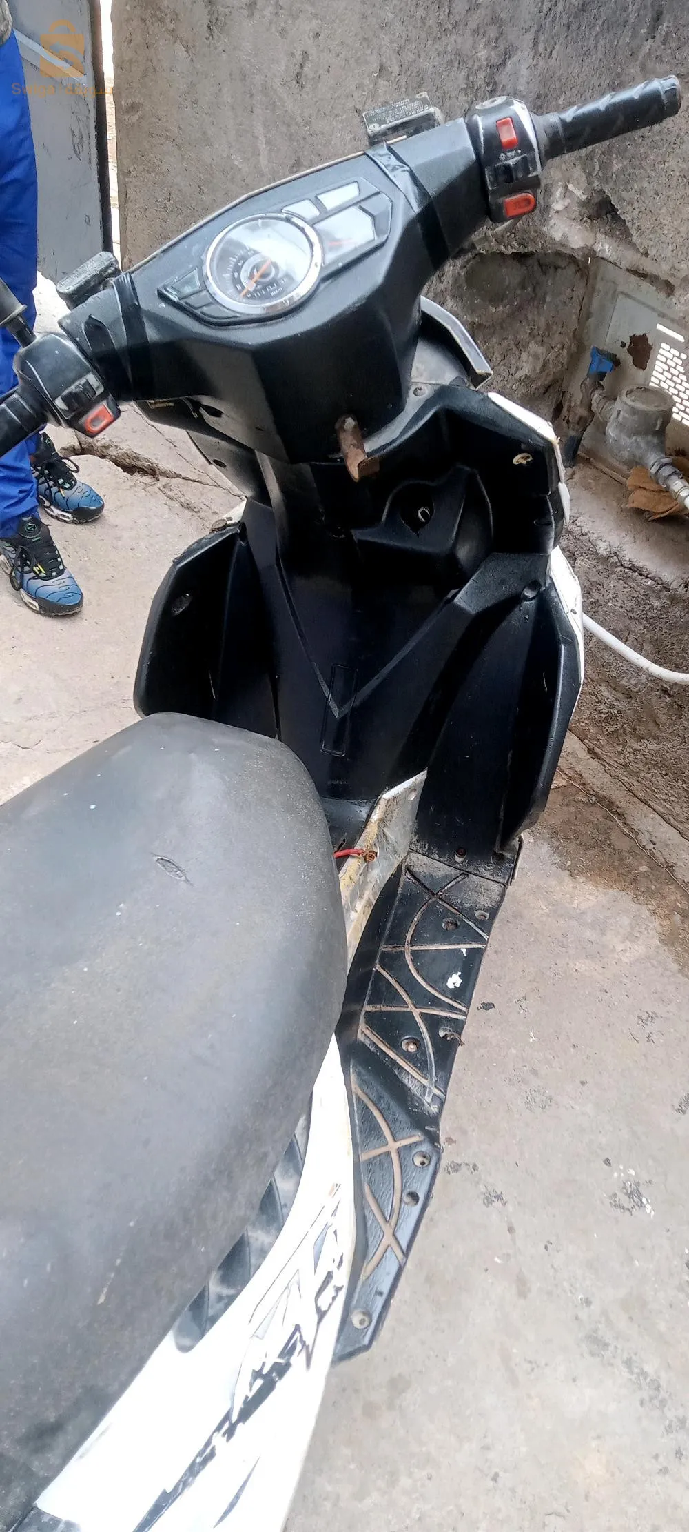 موطو فيها خدمة خفيفة