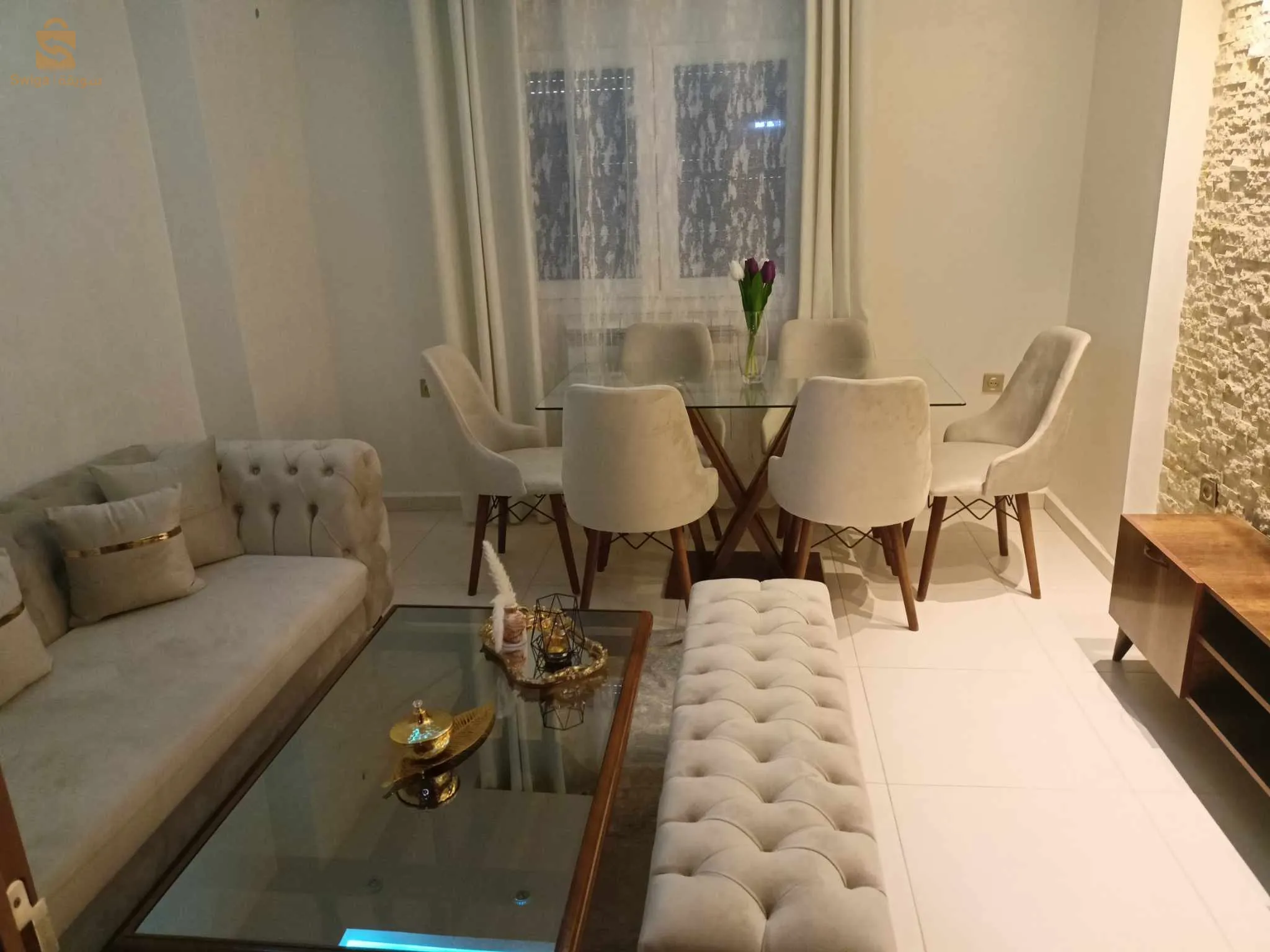 Bienvenue chez salon aziouz🌟 😍😎
🔥Table de salle à manger/ table basse🔥 en bois hêtre avec du verre trempé et tissus anti😍 tache🥰  importation  ❤️📣📣📣
قبل كل شئ أول شيئ نقولوا لزبائننا الكرام اللي يحب يتأكد من جودة منتوجاتنا يتفضل عندنا للورشة في براقي ولاية الجزائر العاصمة.مرحبا بكم 🙏❤
https://maps.app.goo.gl/ihAJsogD92csUzuJ6
👈 للطلب تواصلوا معنا عبر بريد الصفحة  أو على الأرقام 
  📞📞0559025898

Table de salle à manger avec 4 chaise _ 6 chaise _ 8 chaise ..... 
💥Des chaises simple.
💥 des chaises Capitonnée
💥Des chaises Ceca_ Oslo _ Roma _ Nova et plusieurs modèles.........
Les dimensions
💥rectangulaire: 160/80 
💥 Ronde: 80_90_1m20

وسعر يتغير حسب نوع الطاولة 
البيع جملة و ديطاي 
👈من الورشة إلى الزبون مع توفير كل الأحجام 
 
👈 أكثر من 20 نوع من القماش التركي ذو النوعية الرفيعة.
👈كل انواع القماش متوفرة 💥
  والتوصيل لجميع الولايات بأسعار معقولة🤗
🔹disponible tout les couleurs et les dimensions .