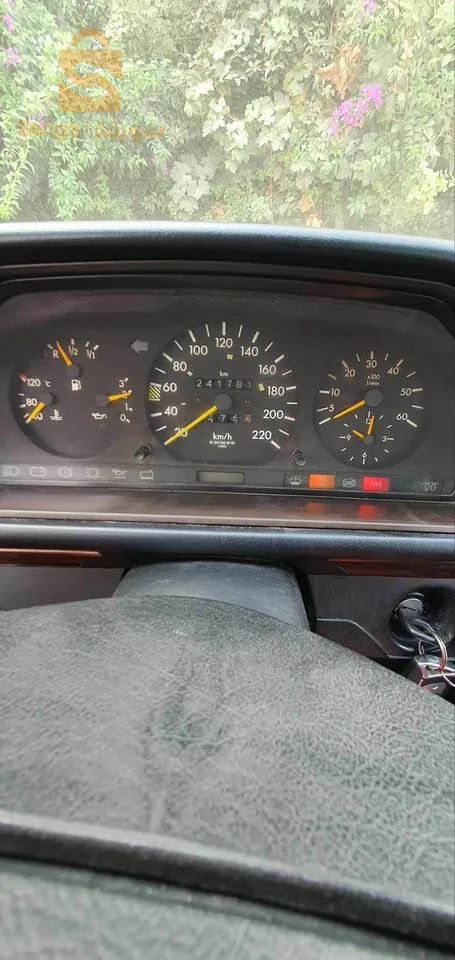 mercedas 300 d carre