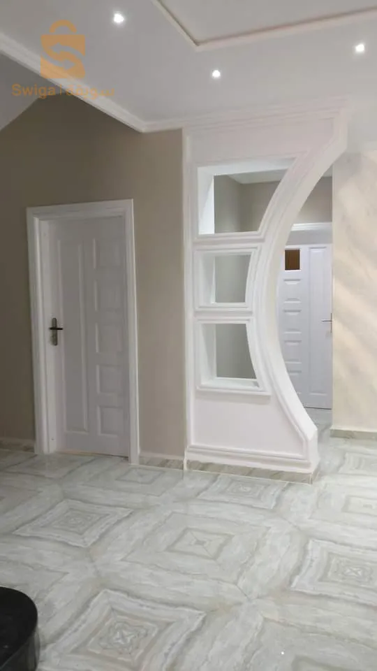 أبواب خشب على حسب طلب ومابل دي كوزين حسب طلب رقم الهاتف 0551283637

السلام عليكم على حسب القياس
 اخي
انا من الكاليتوس الجزائر العاصمة