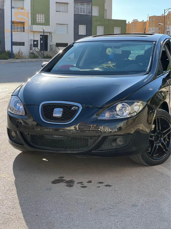 Lyon fr 2L 140 mchya 400fiha motr mhtot fiha chwiya sbgh t3a tndf smou 130