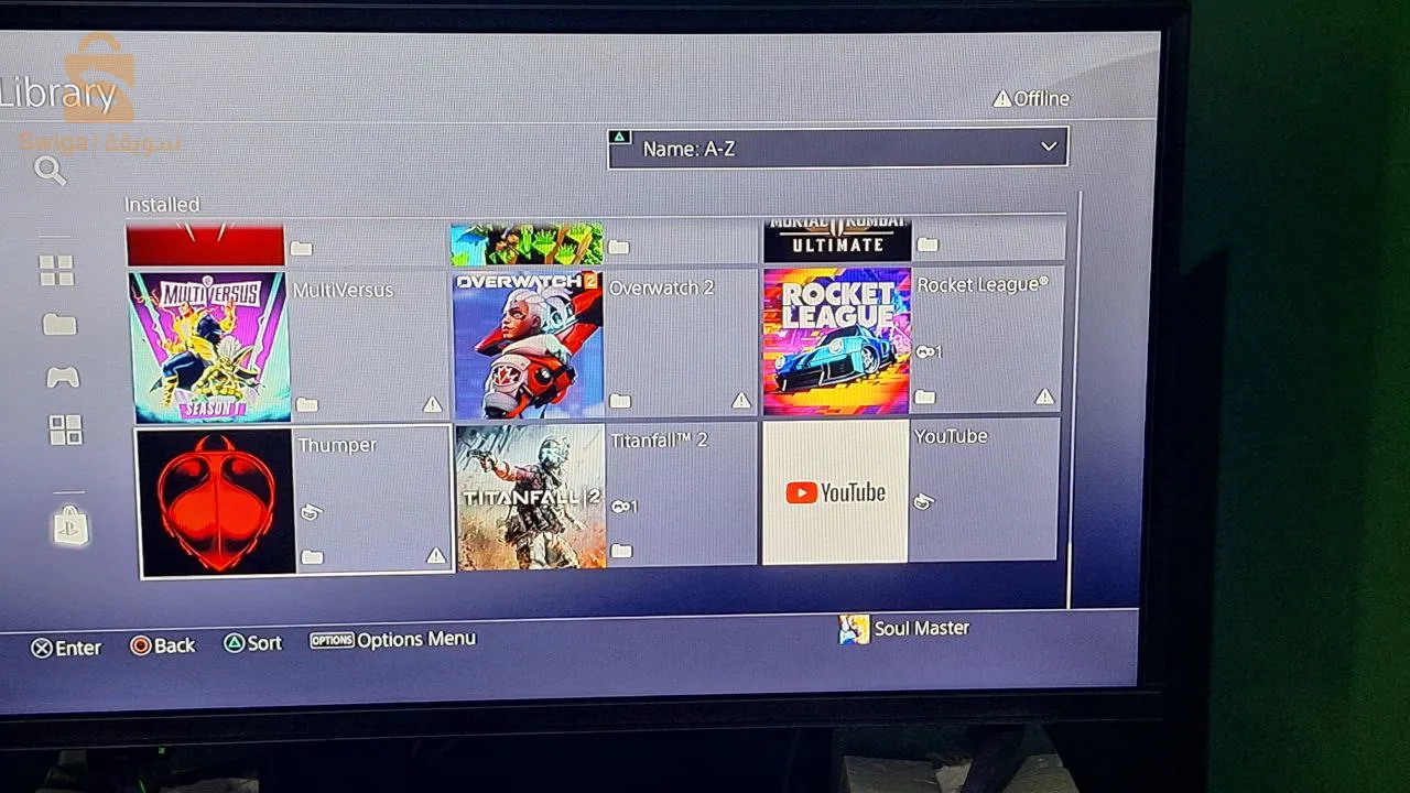 PS4 avec 2 mannettes