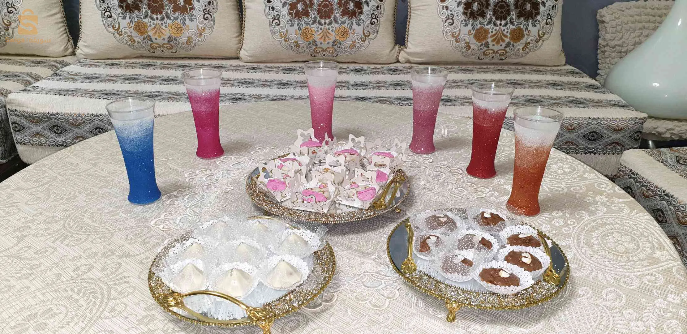 سرفيس فريد من نوعه و غير متوفر في المحلات لأنه صنع يدوي