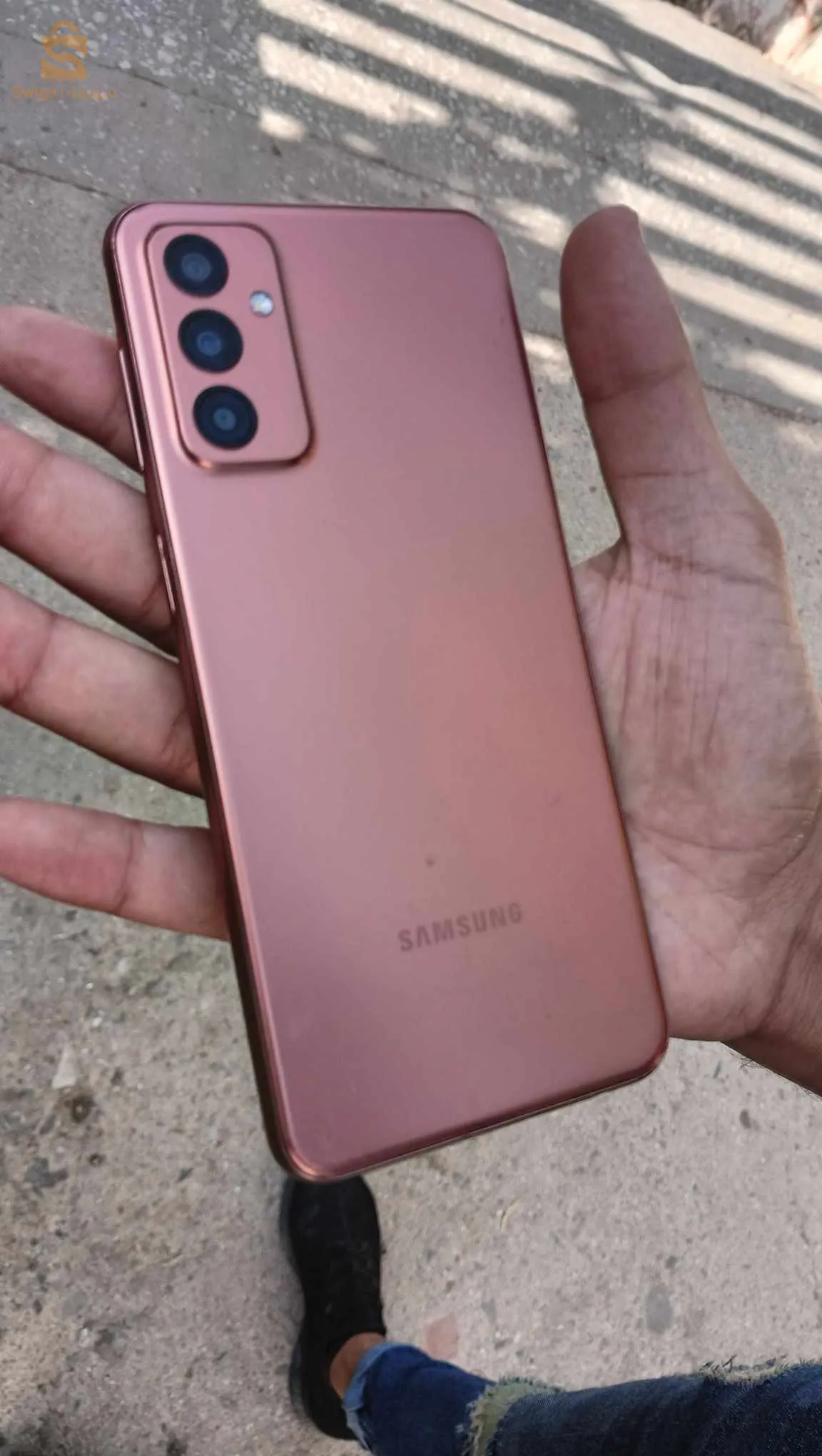 هاتف سامسونغ غلاكسي ف 23