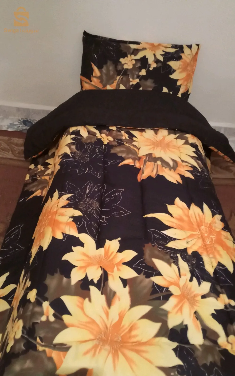 اغطية و ملابس نساء