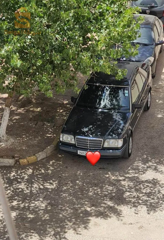 mercedas 300 d carre