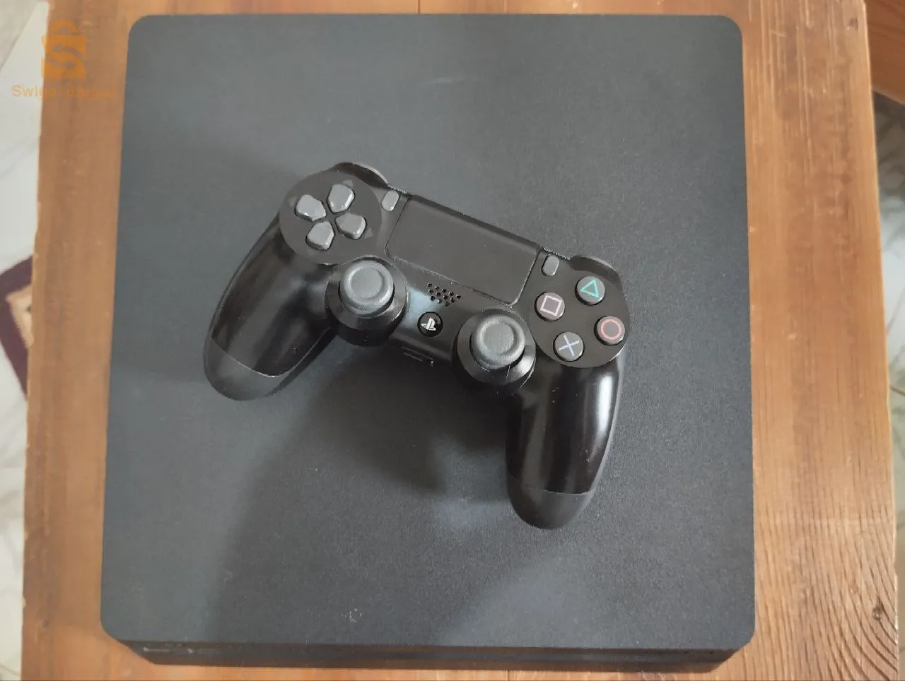 ps4 Slim 500gb with cd GOW 4