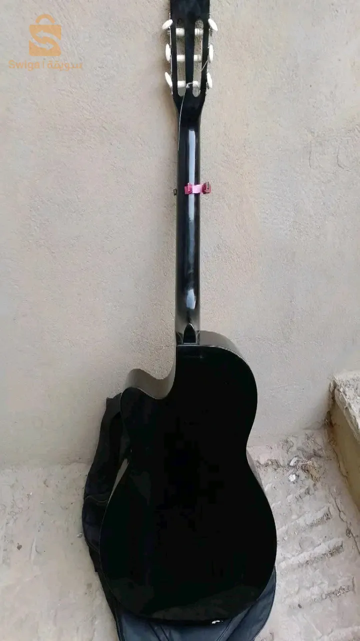 قيتار كلاسيكي