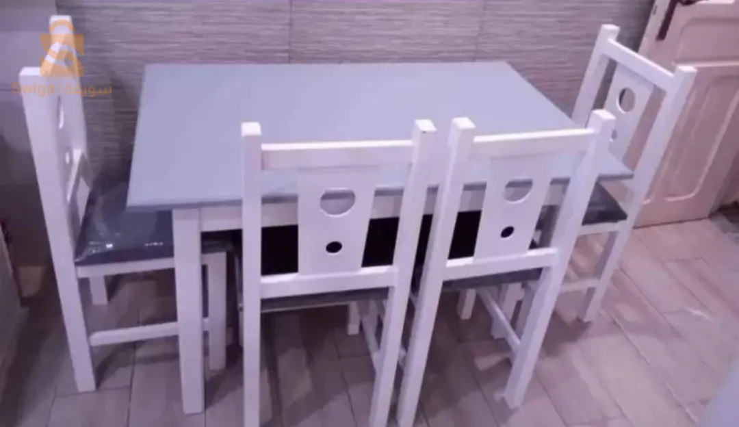 طاولات مطبخ و كراسي