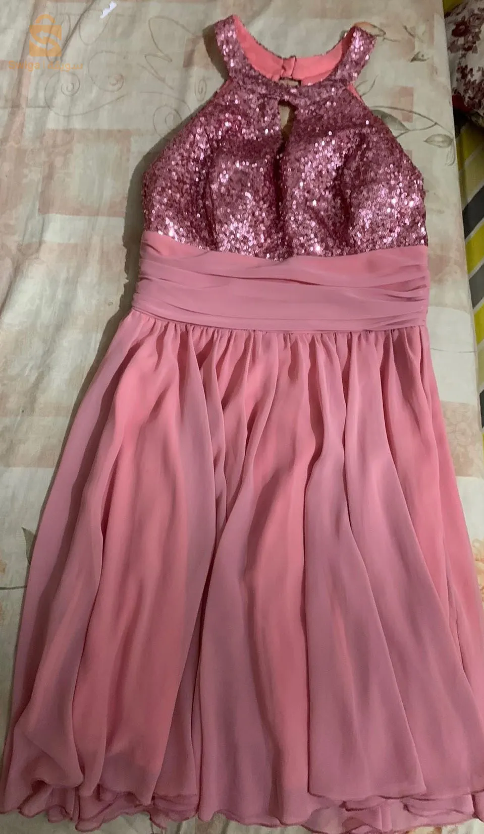 فستان للاعراس و المناسبات مقاس 38 الى 40 مستعملة مرتين فقط