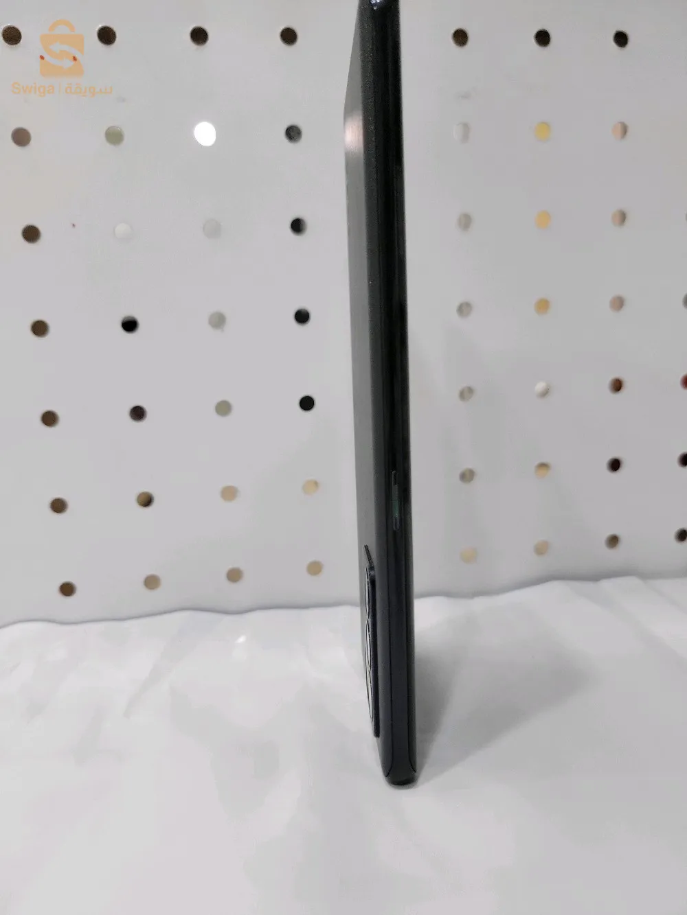 OPPO RENO6 PRO 5G 
128/8
هاتف نظيف جدا 
الهاتف بدون علبة