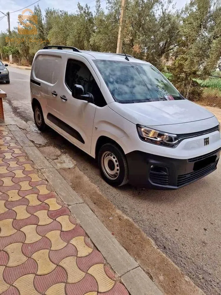 Fiat DOBLO 2023 Machi 76 alf 00 penture GRATUIT