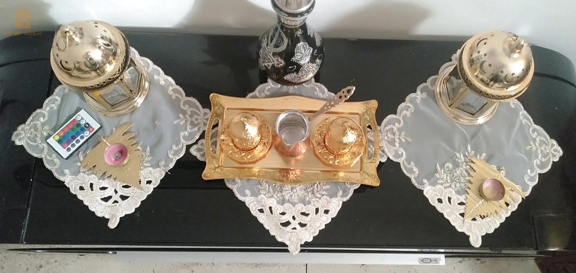 عشرون ألف دينار جزائري